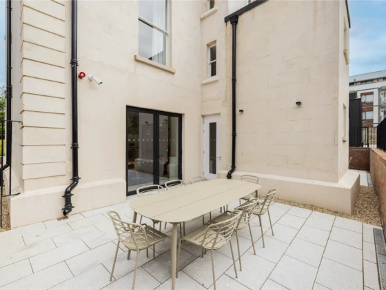Outdoor Dining, Fernbank House